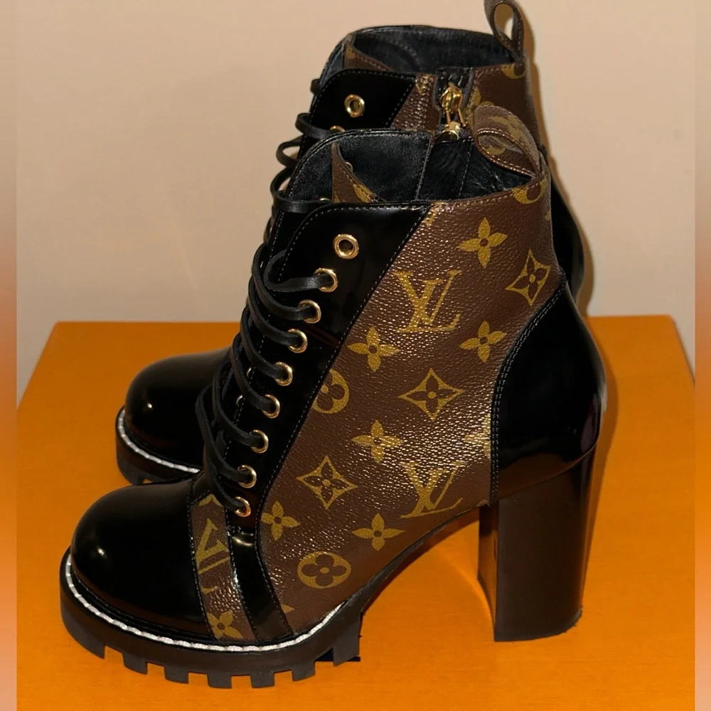 **SOLD** Authentic Louis Vuitton Star Trail Ankle boot Size 38 - Picture 3 of 13